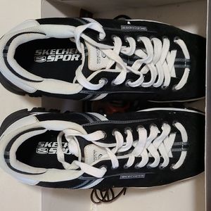 Never worn Black Skechers Alley Cat Men's Tennis Shoes,  Size 10.5 M